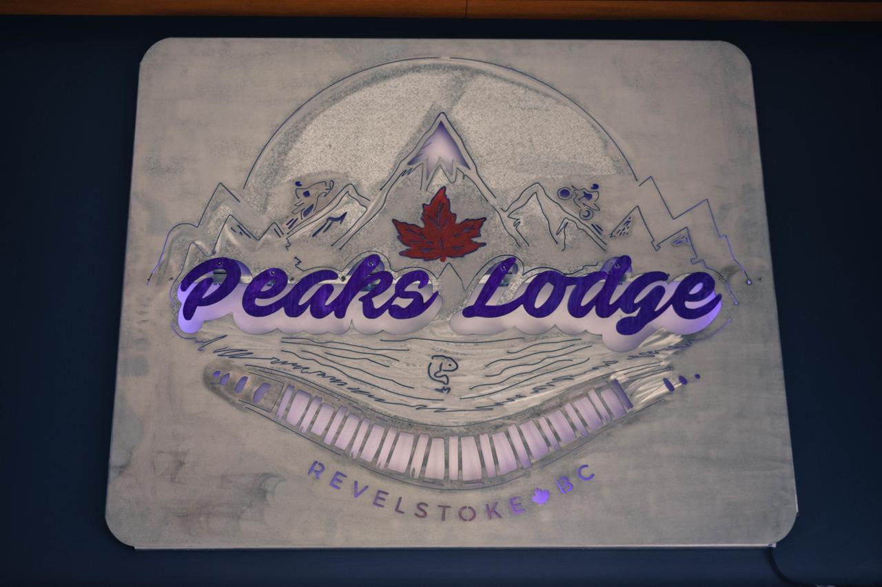 Peaks Lodge レベルストーク エクステリア 写真