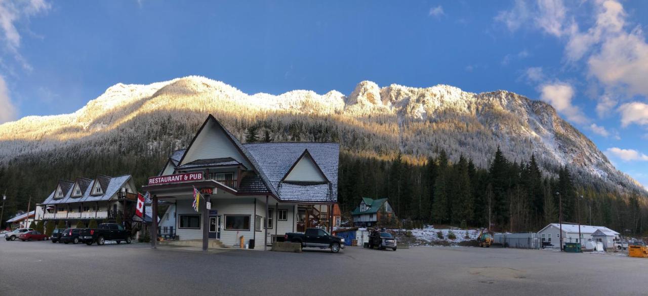 Peaks Lodge レベルストーク エクステリア 写真